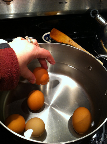 Easy Hard Boiled Eggs 5