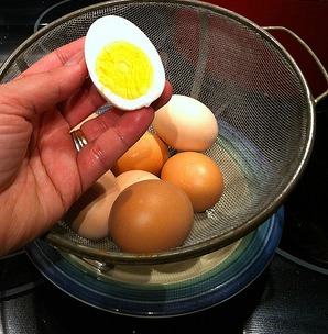 Easy Hard Boiled Eggs 6
