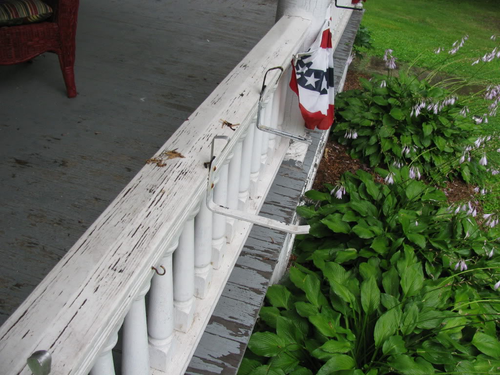 Planter brackets